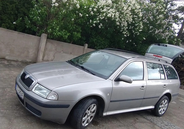 Skoda Octavia cena 8600 przebieg: 246810, rok produkcji 2006 z Strzelin małe 106